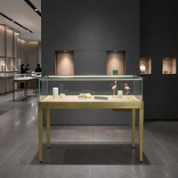 Vitrine de Luxe pour Bijoux en Verre avec Support à Médailles en Porcelaine, Modèle Artisanal pour Salon et Centre Commercial