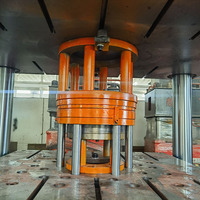 Presse hydraulique à quatre colonnes et trois poutres 315T, machine d'étirage de canettes à servomoteur haute précision avec pompe à engrenages PLC