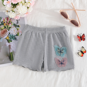 Vêtements pour bébé, shorts imprimés mignons et décontractés pour l'été, respirants pour les petites filles, trois paires multicolores - Product Image 3