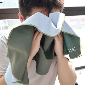 LETRAVE Serviettes en microfibre 3-en-1 réversibles, serviette de plage super absorbante, séchage rapide, idéale pour la plage, le yoga, le <span class=keywords><strong>camping</strong></span>, les voyages - Product Image 4