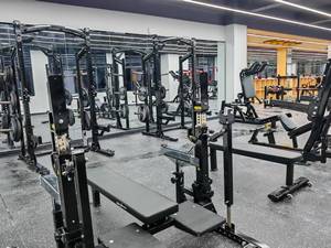 Gimnasio de 800 m² con Equipo Completo de Musculación, Máquinas Comerciales de Entrenamiento de Fuerza y Cardio para Hoteles, Clubes y Gimnasios - Product Image 3