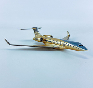 Modèle d'avion en alliage métallique moulé sous pression Gulfstream G650 de 16 cm, doré, pour exposition, fourni directement par l'usine - Product Image 6