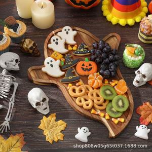 Bandeja de Madera Personalizada con Diseño de Fantasma de Halloween, Plato para Frutas y Bocadillos de Madera Maciza, Decoración Retro para Mesa de Fiesta - Product Image 1