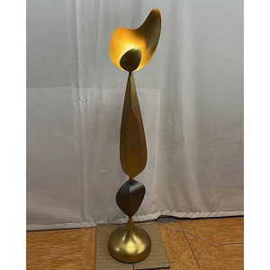 Lámpara de pie de diseño artístico con acabado dorado, fuente de luz LED, control de interruptor para sala de estar, hotel, club, decoración del hogar - Product Image 1