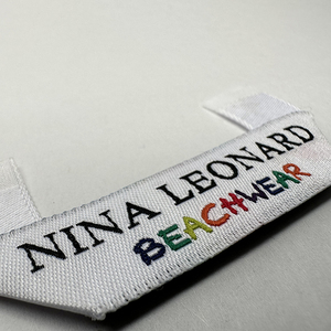 ป้ายผ้าทอสีแดงเข้ม,ป้ายเสื้อผ้าแฟชั่นดีไซน์ทันสมัยมีหลายสี - Product Image 3