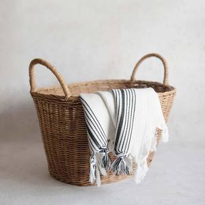 Best-seller Panier de rangement en rotin pour le rangement des jouets Panier polyvalent Emballage OEM au Vietnam Fabrication artisanale - Product Image 4