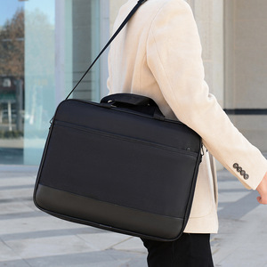 Sac à bandoulière professionnel 15,6 pouces à prix de gros, mallette étanche personnalisée pour ordinateur portable avec double chaîne - Product Image 5