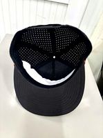 Casquette Snapback 5 Panneaux Haute Qualité Personnalisable avec Patch Tissé et Découpe Laser Perforée pour Activités de Plein Air, Style Sportif, Fabriquée au Vietnam
