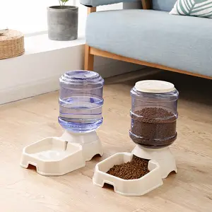 Automatische Hunde-und Katzen schale mit Wassersp ender Pet Gravity Food Station Automatische Zuführung