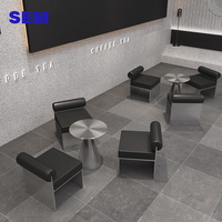 Ensemble de table et chaises de salle à manger en acier inoxydable de style commercial moderne et luxueux SEM pour café, cantine