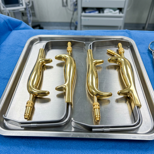 Retractor de Seno Manual de Acero Inoxidable Tebbetts Zapotech con Certificación CE, Mango Recubierto de Titanio, Instrumento Quirúrgico Clase I EN 149 - Product Image 3