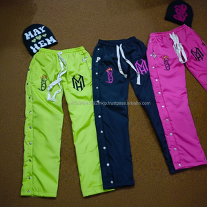 2025 personnalisé hommes Nylon Jogger pantalons de survêtement multicolore rayure Flare piste coupe-vent avec boutons personnalisés latéraux Style Sport décontracté - Product Image 1