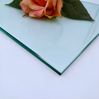 Fabricant chinois de verre trempé transparent haute résistance de 6 mm, 8 mm, 10 mm, 12 mm pour rideaux de salle de bain, murs, serres et décorations