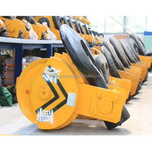 Crochet de grue de 8 tonnes avec rotation motorisée pour le retournement précis des charges sur la ligne d'assemblage - Product Image 4