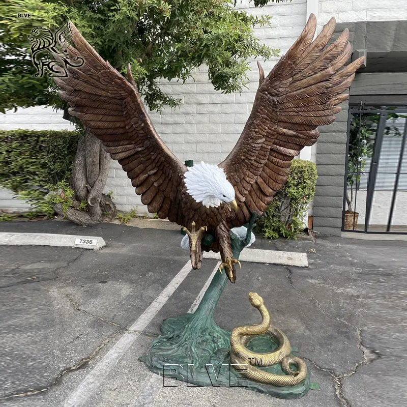 BLVE Large Outdoor Indoor Art Decor Bronze Eagle Statues Garden Life Size Metal Eagle Catches Snake Sculpture