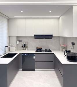 Armoires de cuisine de style moderne en blanc crème - Product Image 4