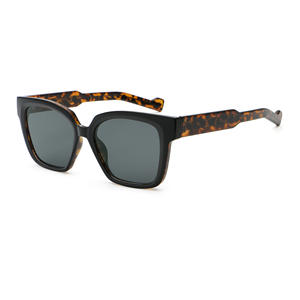 Gafas de Sol Unisex Polarizadas de Acetato con Montura Completa Cuadrada Blanca de Zhejiang - Protección Solar Duradera y Listas para Conducir, Disponibles en Stock - Product Image 4