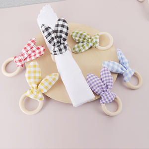 Accessoires de table pour le dîner de Pâques <span class=keywords><strong>et</strong></span> de la fête du printemps, lot de 6 décorations de table à carreaux pastel, anneaux de serviette <span class=keywords><strong>en</strong></span> <span class=keywords><strong>tissu</strong></span> écossais avec oreilles de lapin pour Pâques - Product Image 3