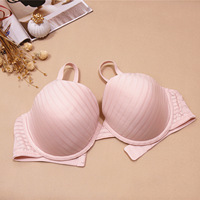 Soutien-gorge femme grande taille de haute qualité rembourrage fin 34-40 coupe complète C D E F G col licou avec décoration en dentelle
