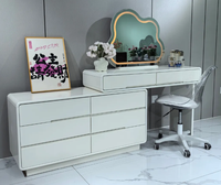 Table de maquillage contemporaine en MDF laqué avec miroir éclairé et tiroirs pour hôtels (personnalisable)