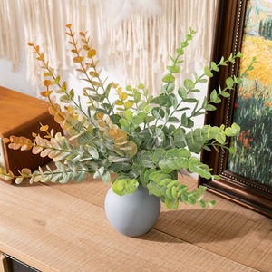Plante d'eucalyptus artificielle CallaFloral, couleurs automnales vertes, PVC souple, décoration intérieure MW20206 - Product Image 1
