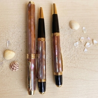 Collection de stylos à bille de luxe en métal doré avec perle, texture gravée, coque décorative personnalisée