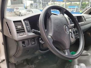 LIVRAISON GRATUITE À YOTA HIACE, fourgon diesel 18 places, norme Euro 2, avec moteur de 103 kW et cylindrée de 2694 ml - Product Image 6