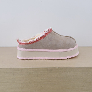 <span class=keywords><strong>Pantofole</strong></span> da Donna di Design in Pelle Scamosciata con Fodera in <span class=keywords><strong>Pelliccia</strong></span> e Lana, Mini Stivali Comodi per Interni/Esterni - Product Image 2