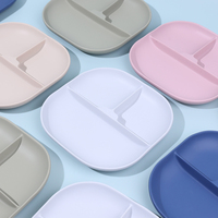 Nouvelle idée de produit 2024 plaque de séparation en silicone pour l'alimentation du bébé plaques carrées en silicone antidérapantes sans bpa avec 3 compartiments