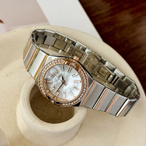 Scottie 9698 Quartz étanche cadran coloré bande en acier inoxydable mouvement Inport 28mm boîtier rond montre à la mode pour dame - Product Image 1