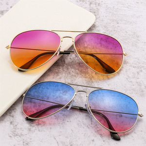 Nuovi Occhiali da Sole <span class=keywords><strong>Aviator</strong></span> con Doppio Ponte per Uomo e Donna, Montatura in Lega, Lenti Sfumate Oceaniche - Product Image 1