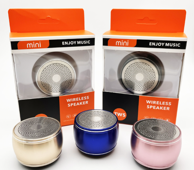 Small Metal Speaker Portable Outdoor Loudspeaker Mini Column Stereo Music Surround Box Wireless Speaker With Mic