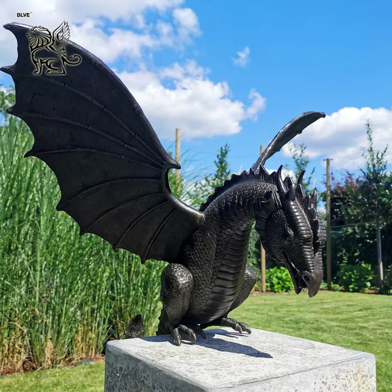 BLVE Western Outdoor Modern Life Size Jardim Metal Fundido Bronze Bronze Flying Dragon Escultura Fonte Estátua