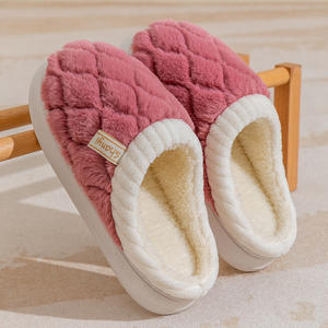 Chaussons en coton épais antidérapants pour toute la famille, pour l'automne et l'hiver, adaptés aux hommes et aux femmes, utilisables à l'intérieur et à l'extérieur. - Product Image 3