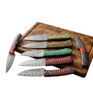 Couteau à lame fixe en acier Damas avec manche coloré, personnalisable pour la chasse, le camping et la survie - Product Image 2