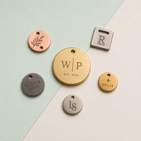 Badge en métal 3D en relief avec logo époxy pour vêtements, chaussures, sacs à main – Étiquette métallique en émail dur – Fournisseur d'usine premium – Approvisionnement B2B