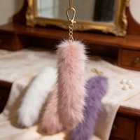 Porte-clés en fausse fourrure de renard, breloque de sac, accessoire queue de renard, pendentif animal pour clés de voiture, 30 cm