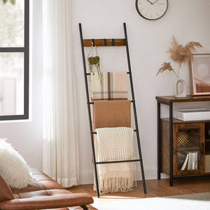 <span class=keywords><strong>VASAGLE</strong></span> <span class=keywords><strong>Étagère</strong></span> à échelle à 5 niveaux avec 4 crochets, support pour serviettes et couvertures, style ferme, vente en gros, non pliable - Product Image 2