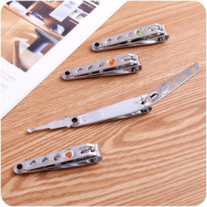 Coupe-ongles 0817 avec cure-oreilles, grandes pinces à ongles, coupe-ongles domestiques, ciseaux de gros à un yuan - Product Image 3