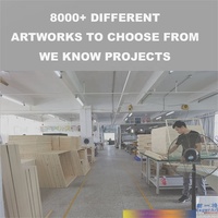 Peinture à l'huile de fleurs blanches texturées avec centre doré, art mural floral en impasto 3D, décoration minimaliste pour les intérieurs d'hôtels modernes