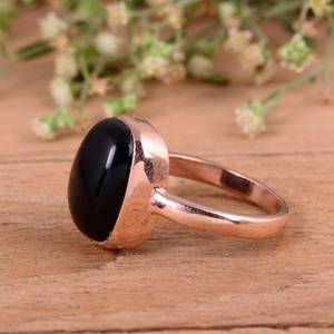 Bague en argent sterling 925 plaqué or 14 carats avec pierre précieuse en onyx noir naturel sertie à la main pour mariage et soirée - Product Image 5