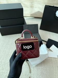 Bolso tipo caja con diseño acolchado, hebilla de metal ajustable, bolso de hombro y bandolera de cuero genuino para mujer - Product Image 4