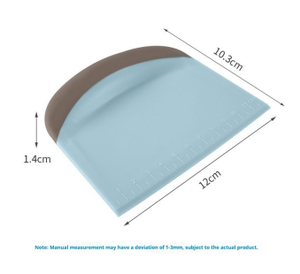 Grattoir à gâteau en plastique universel de qualité supérieure pour créer des designs de desserts créatifs et des finitions de pâtisserie élégantes dans les cuisines domestiques - Product Image 6