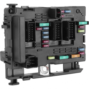 Le fusible 9657608580 convient à Dongfeng Peugeot - Product Image 2