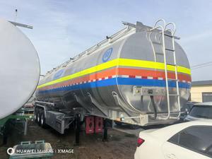 <span class=keywords><strong>Camion</strong></span>-<span class=keywords><strong>citerne</strong></span> à carburant en acier de 40/45 m3, 40 000 <span class=keywords><strong>litres</strong></span>, nouvelle conception, semi-remorque à 3 essieux pour le transport de carburant - Product Image 2