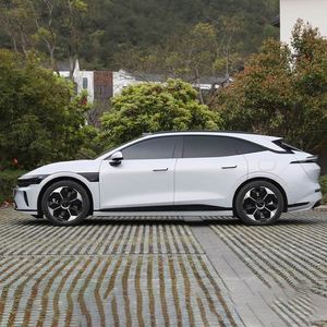 Zeekr 007 Gt Tracción trasera de largo alcance Versión de conducción inteligente 100Kwh Coche de tamaño medio 421 Hp 825Km Vehículos de nueva energía - Product Image 4