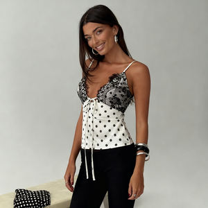 Camisole en satin à pois de style français pour femmes, haut de camisole à nouer dans le dos avec dentelle à franges pour le printemps et l'été - Product Image 5