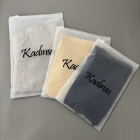 Échantillon Gratuit Sacs en Plastique Givrés en PE Recyclé Personnalisables avec Logo pour Expédition de Vêtements, Sacs Ziplock pour T-shirts