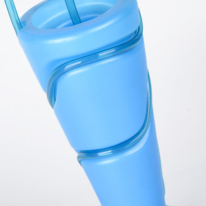Gobelet de fête en plastique 600 ml avec paille intégrée, en plastique PP, couleur personnalisée, logo personnalisé, vente en gros - Product Image 4