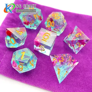 High Quality Customised Polygon Polyhedral Custom Logo Engraved Dried Flower Sharp Edges Resin 7 Pcs Dice Set